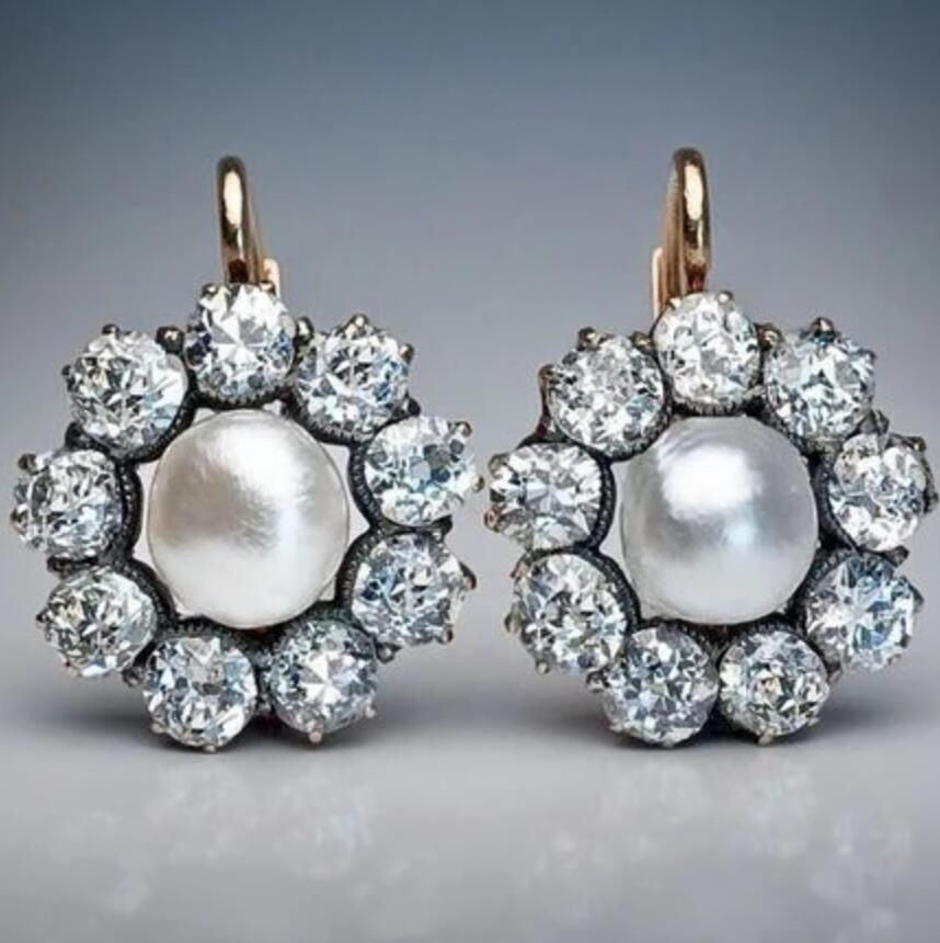 Stunning Pearl Earring for Daily Wear