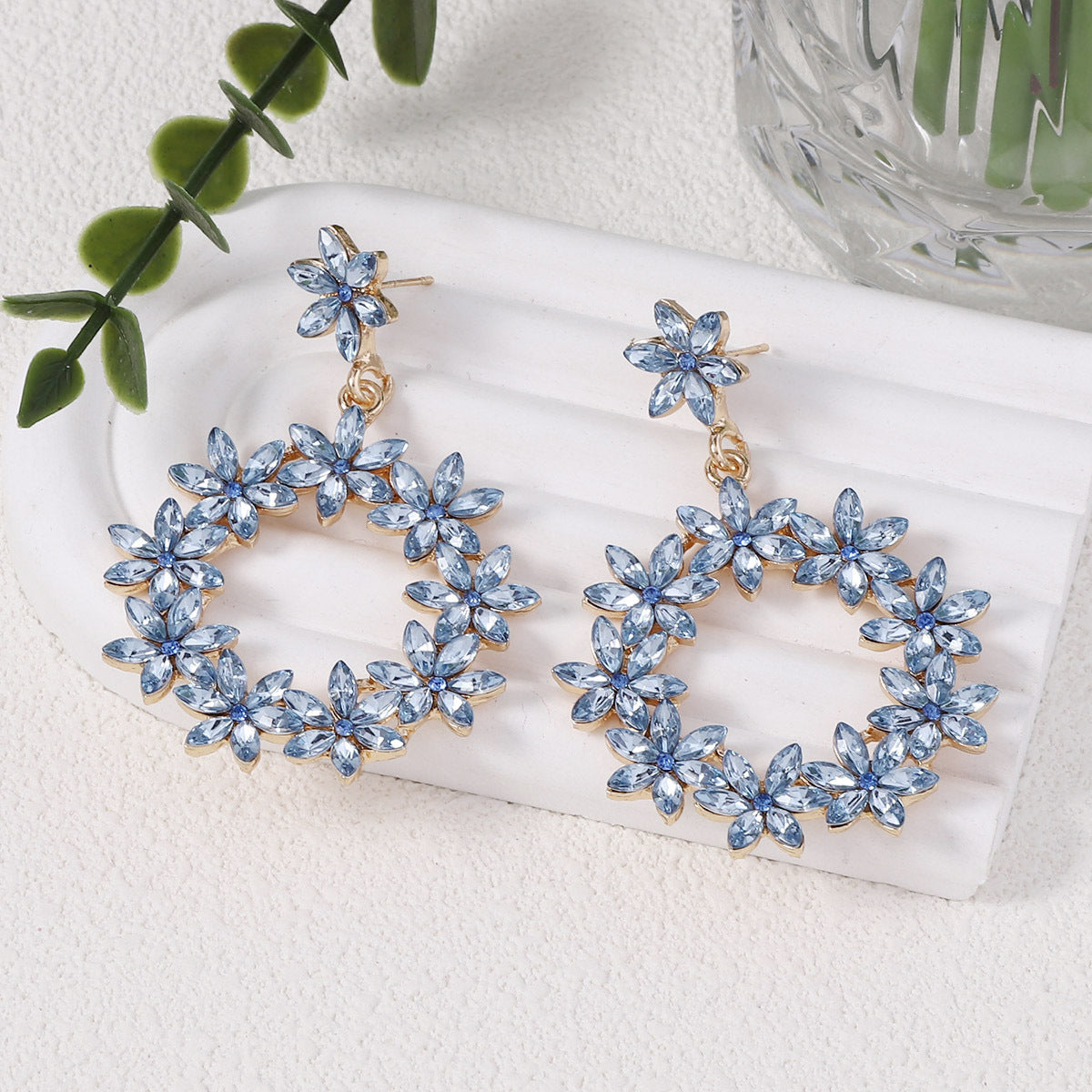 Charming Earring for Any Occasion