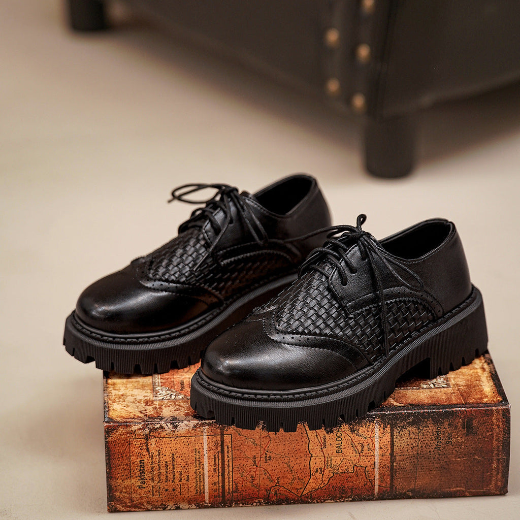 Graceful Orthopedic Shoes for Modern Look