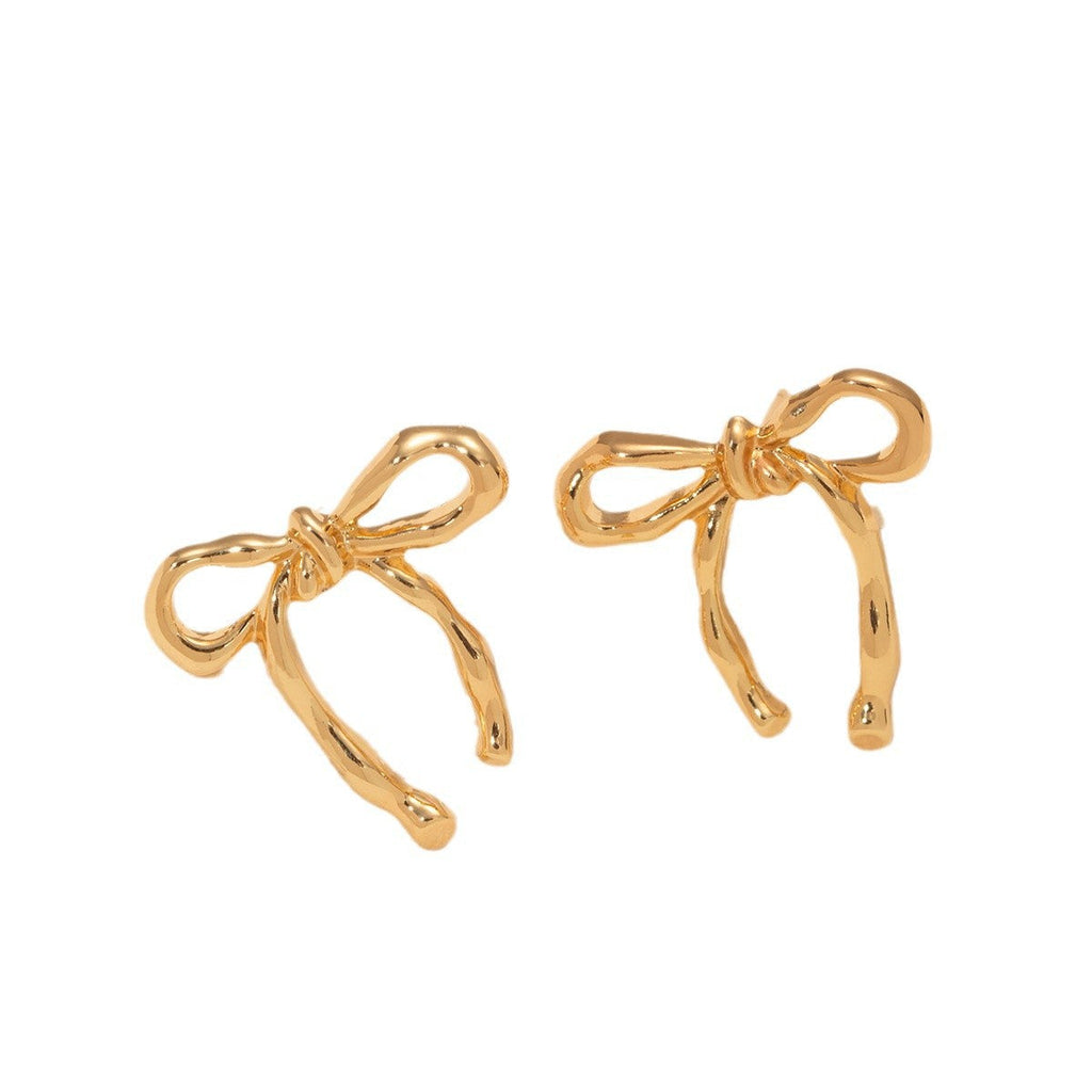 Romantic Gold Earring for Special Moments