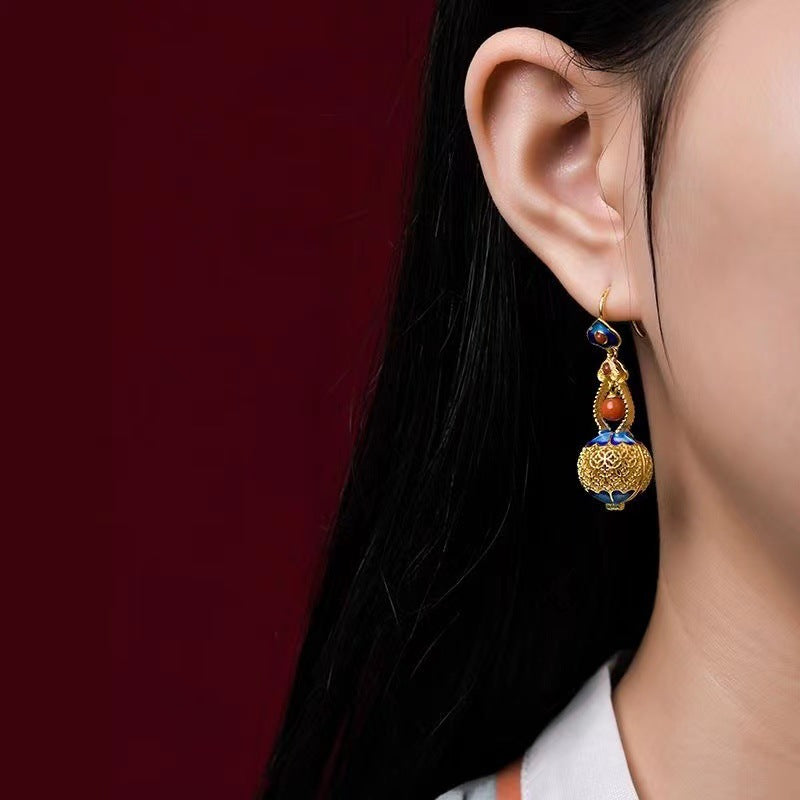 Stunning Gold Earring for Daily Wear