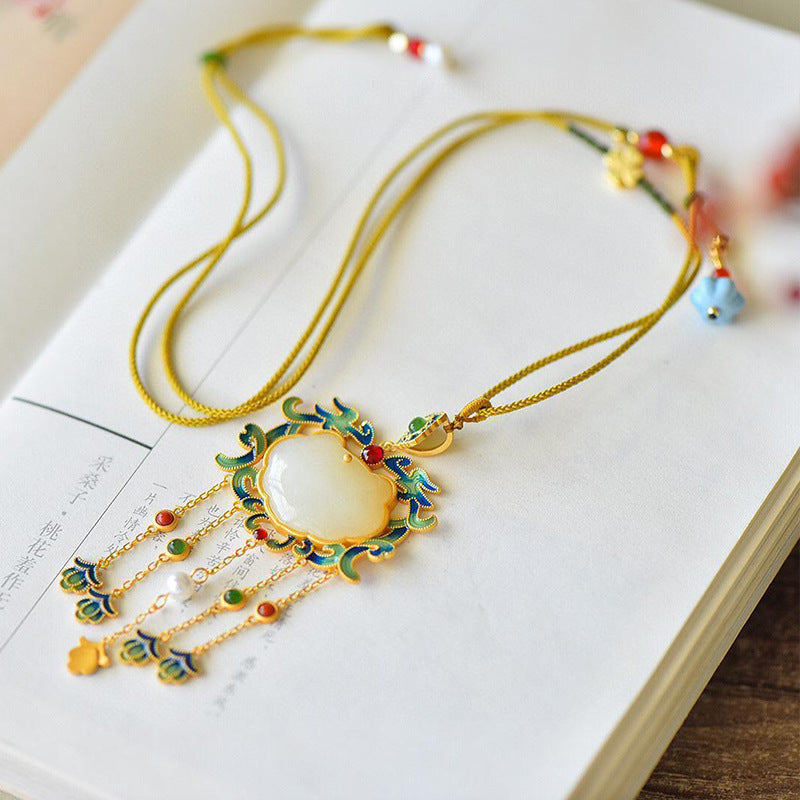 Classic Gold Necklace with Timeless Appeal