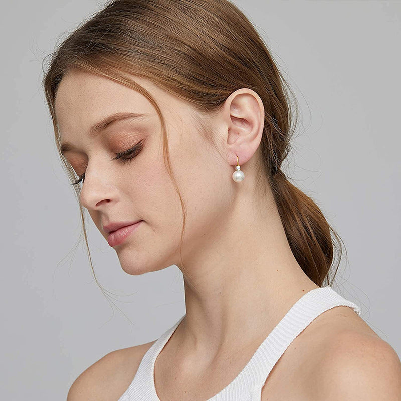 Romantic Pearl Earring for Special Moments