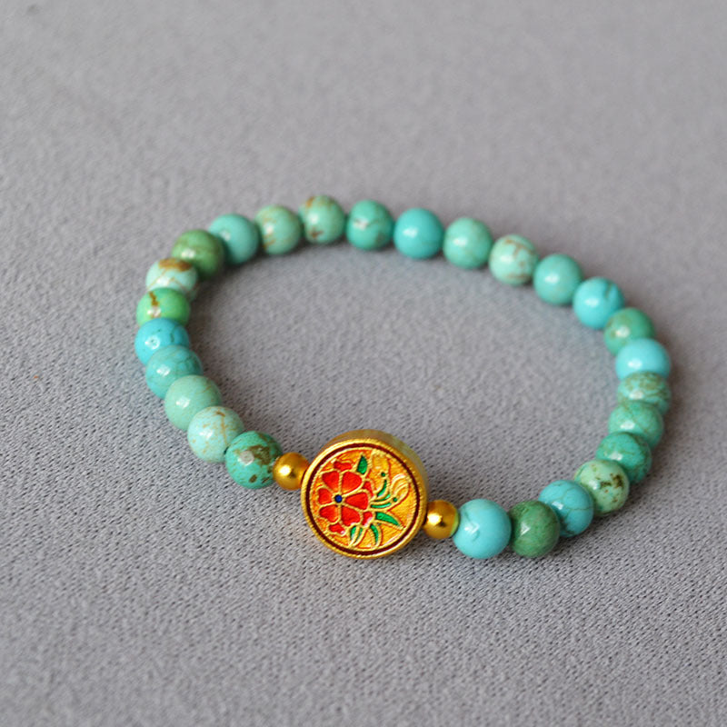 Classic Gold Bracelet with Timeless Appeal