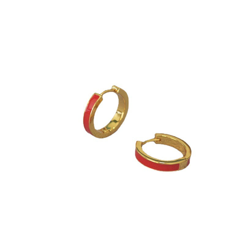 Classic Gold Earring with Timeless Appeal