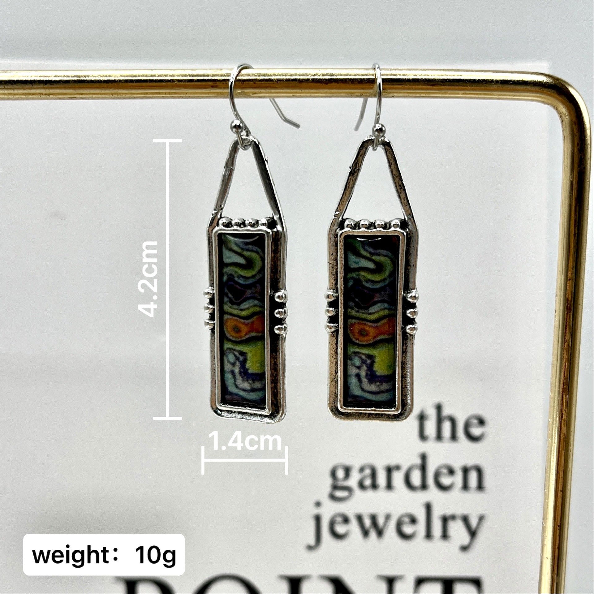 Charming Earring for Any Occasion