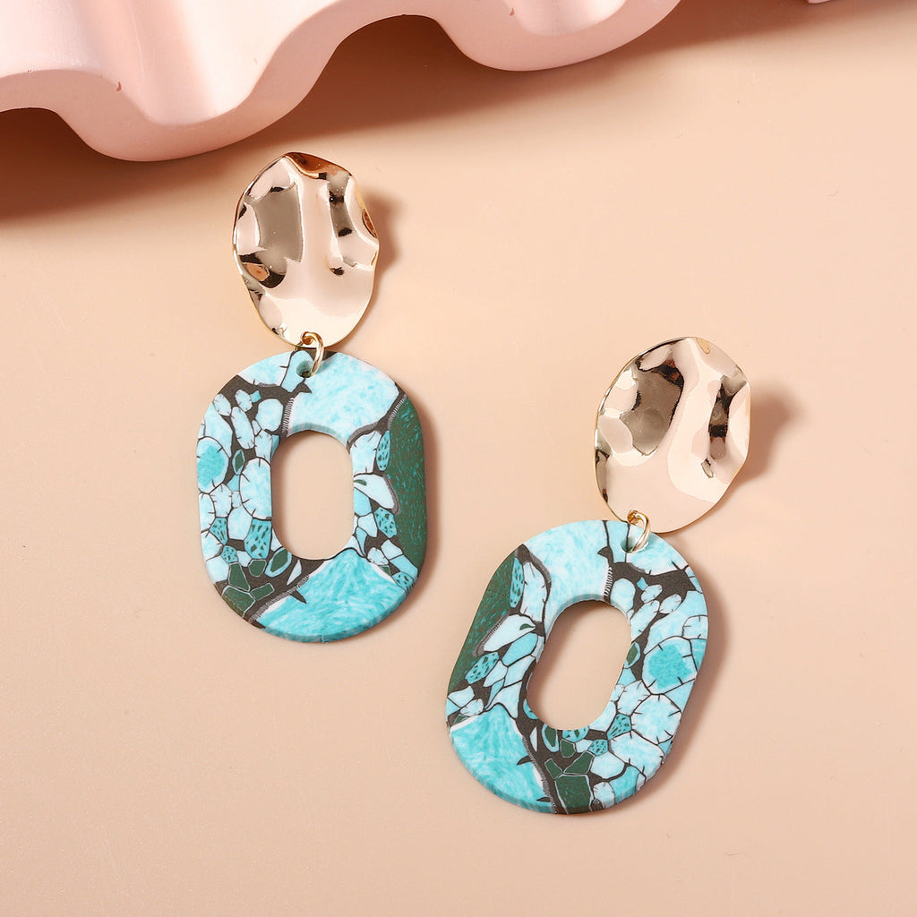 Charming Earring for Any Occasion