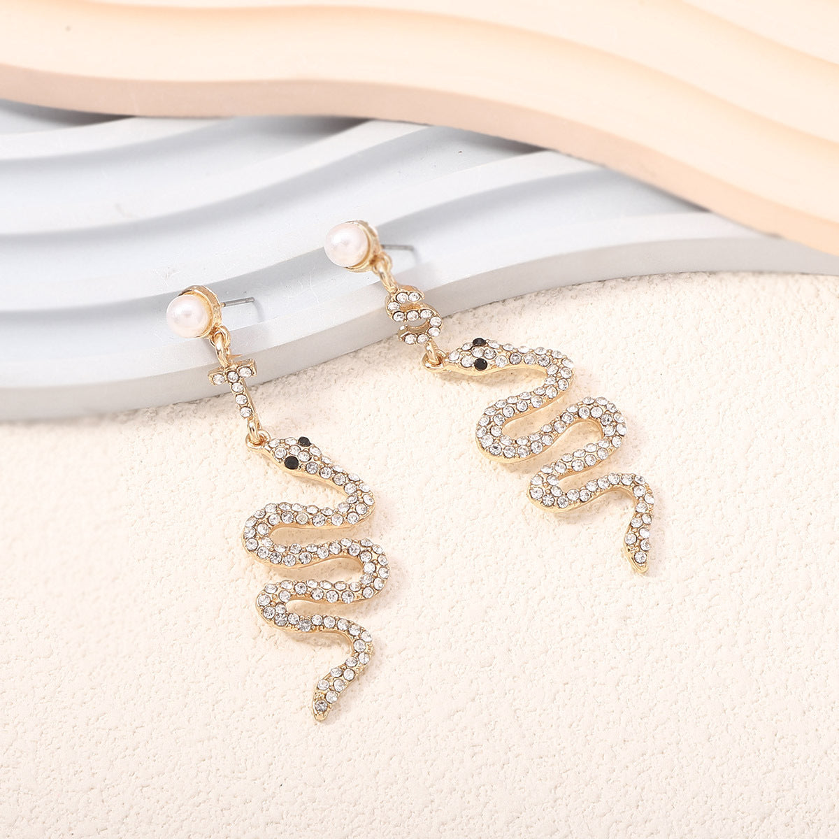 Stunning Pearl Earring for Daily Wear