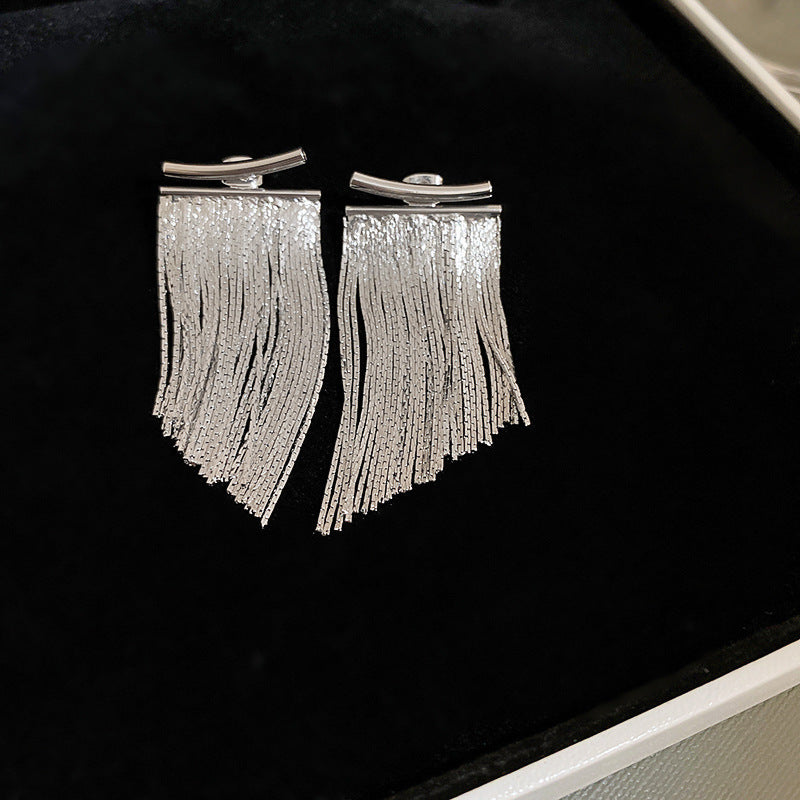 Elegant Silver Earring for Every Occasion