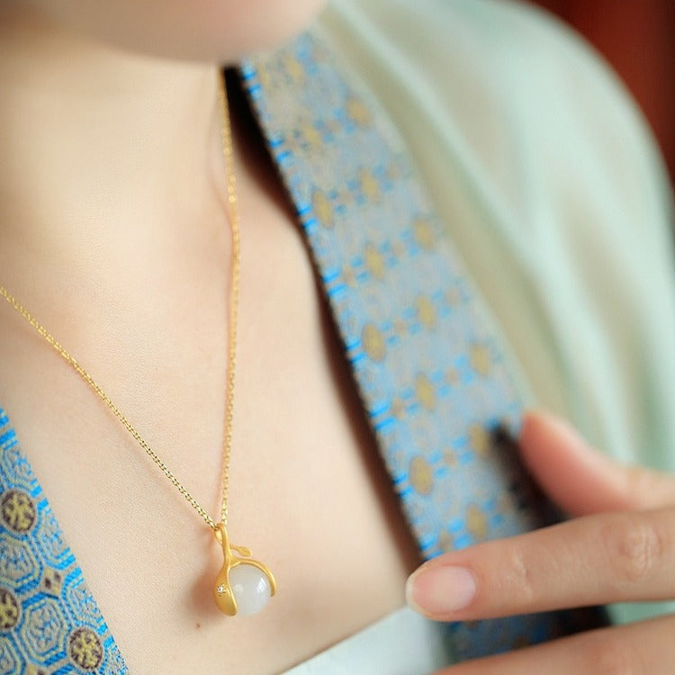 Elegant Gold Necklace for Every Occasion