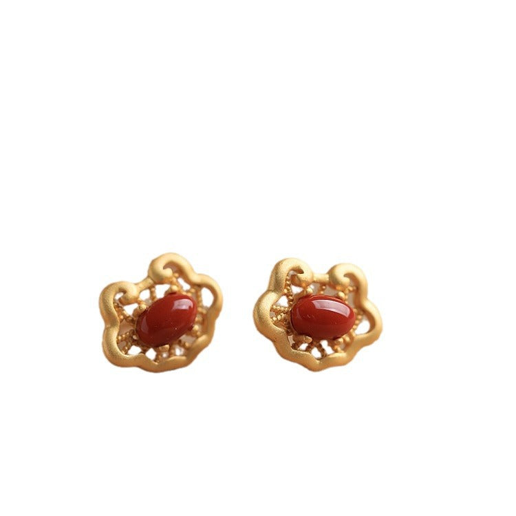 Romantic Silver Earring for Special Moments