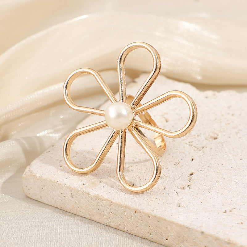 Beautiful Pearl Ring with Unique Style