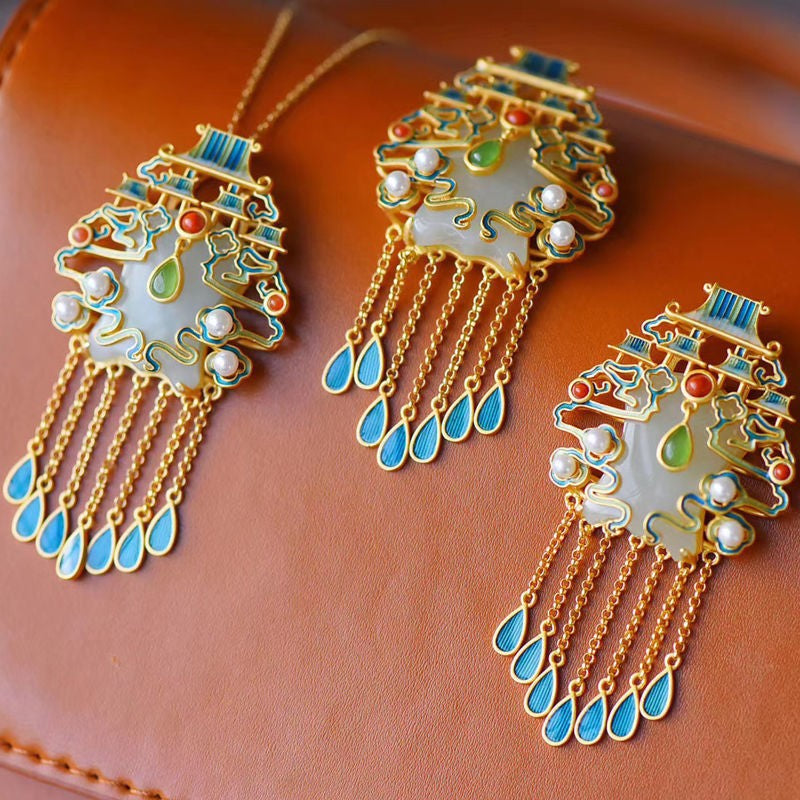 Beautiful Pendant with Unique Style