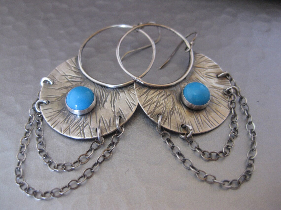 Charming Earring for Any Occasion