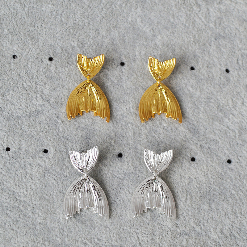 Vintage Handmade Gold Earring