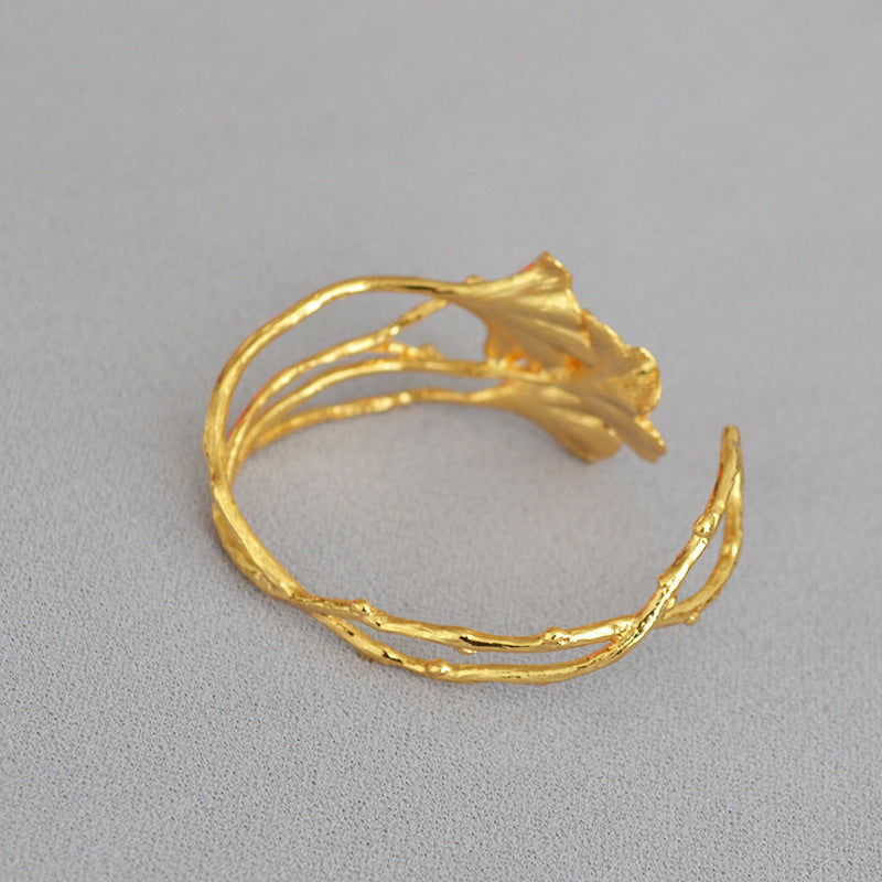 Charming Gold Bracelet for Any Occasion