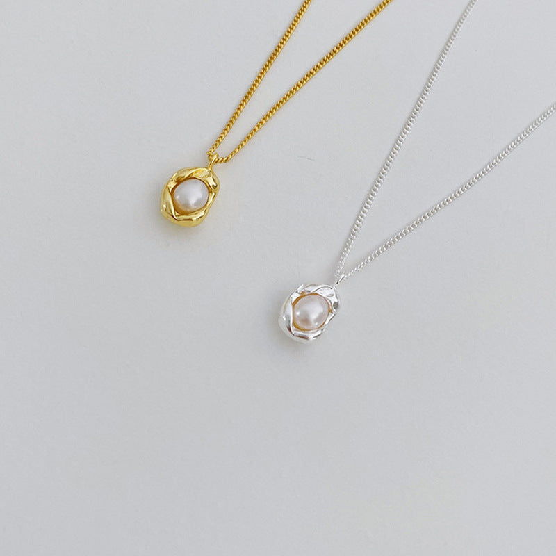 Classic Pearl Necklace with Timeless Appeal