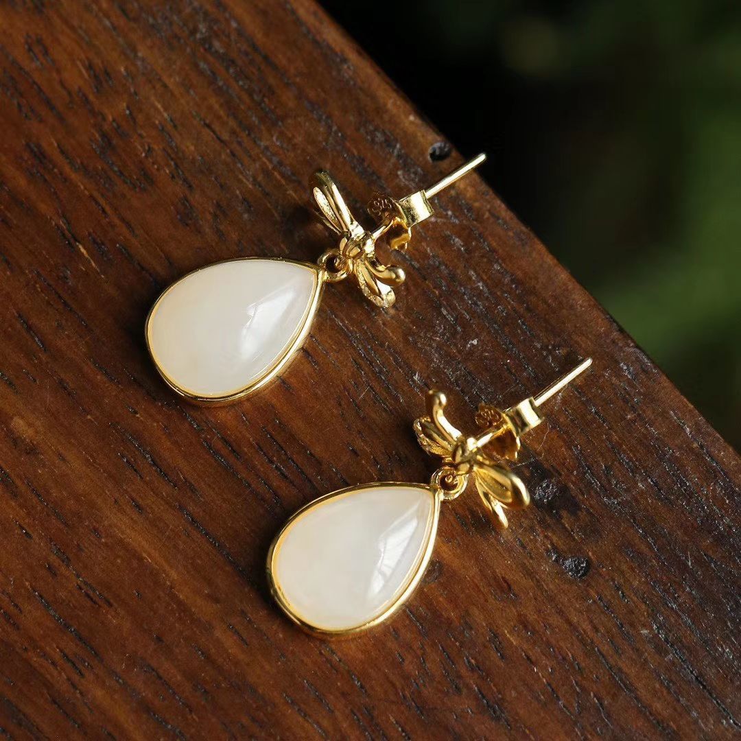 Elegant Gold Earring for Every Occasion