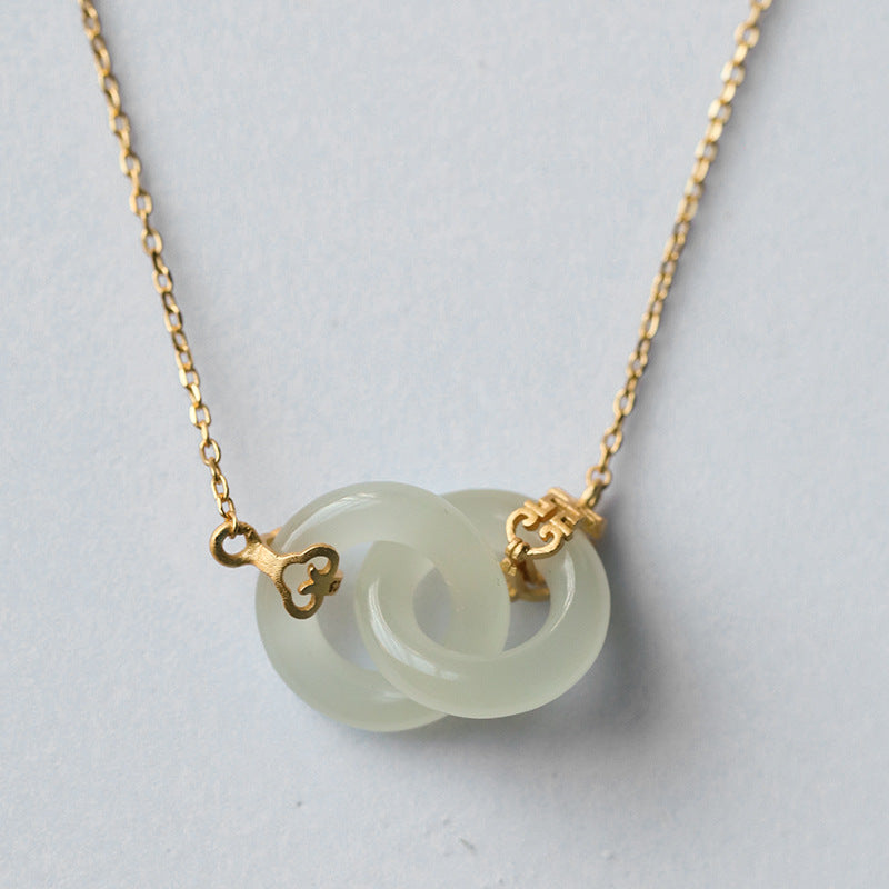 Charming Silver Necklace for Any Occasion