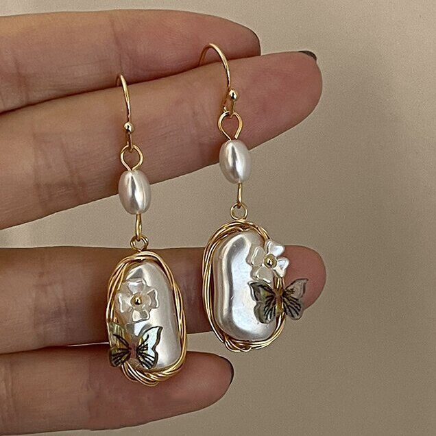 Stunning Earring for Daily Wear