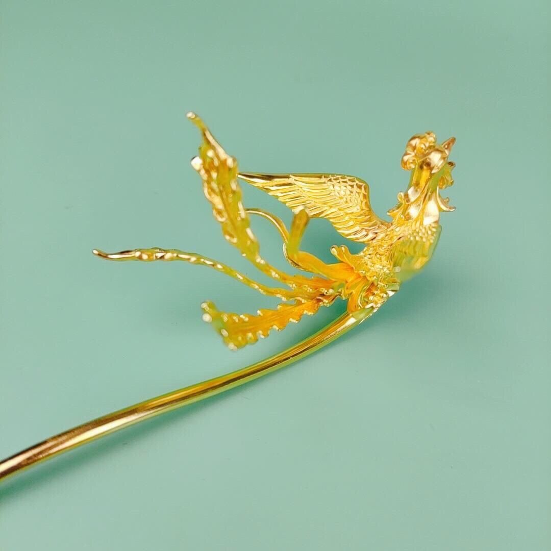 Charming Silver Piece for Any Occasion