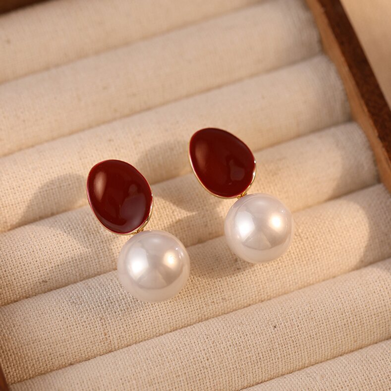 Stunning Pearl Earring for Daily Wear