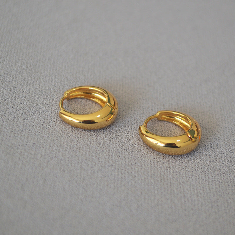 Beautiful Gold Earring with Unique Style