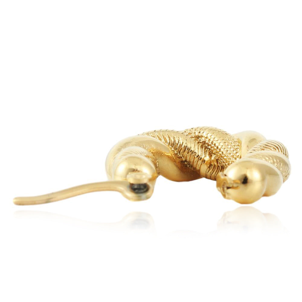 Romantic Gold Earring for Special Moments
