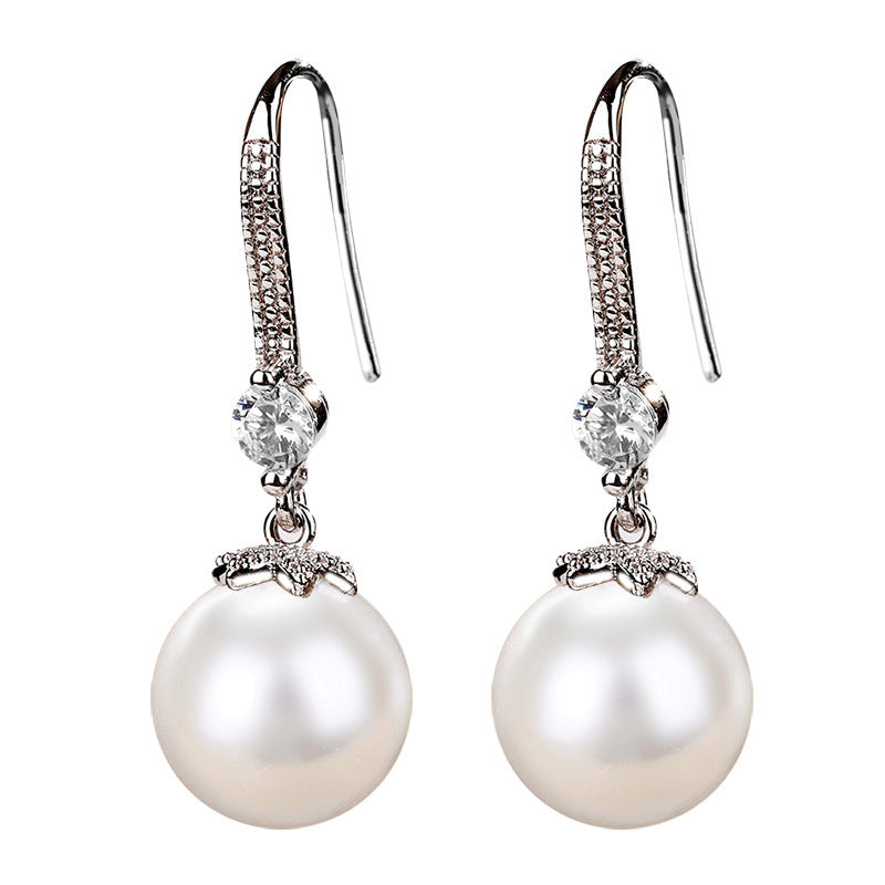 Romantic Pearl Earring for Special Moments