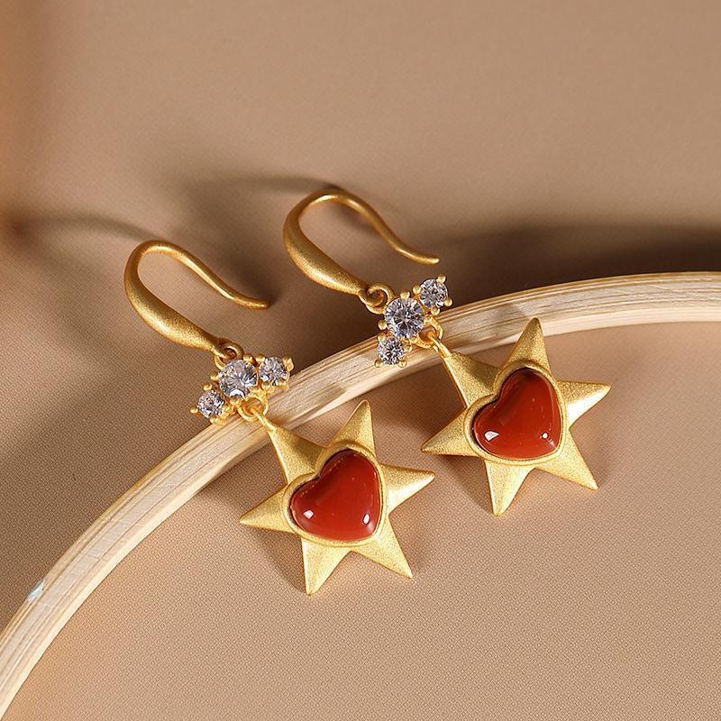 Romantic Gold Earring for Special Moments