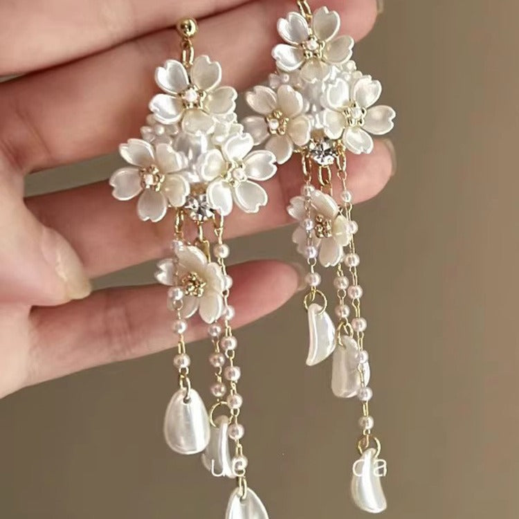 Charming Pearl Earring for Any Occasion