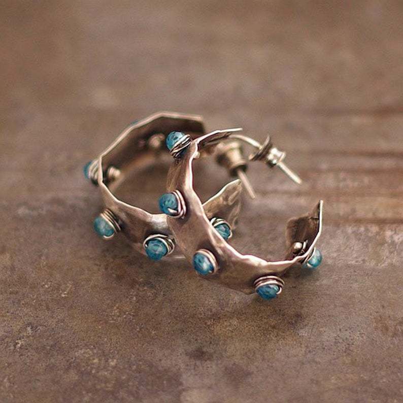 Charming Piece for Any Occasion