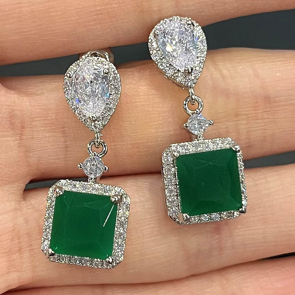 Classic Earring with Timeless Appeal