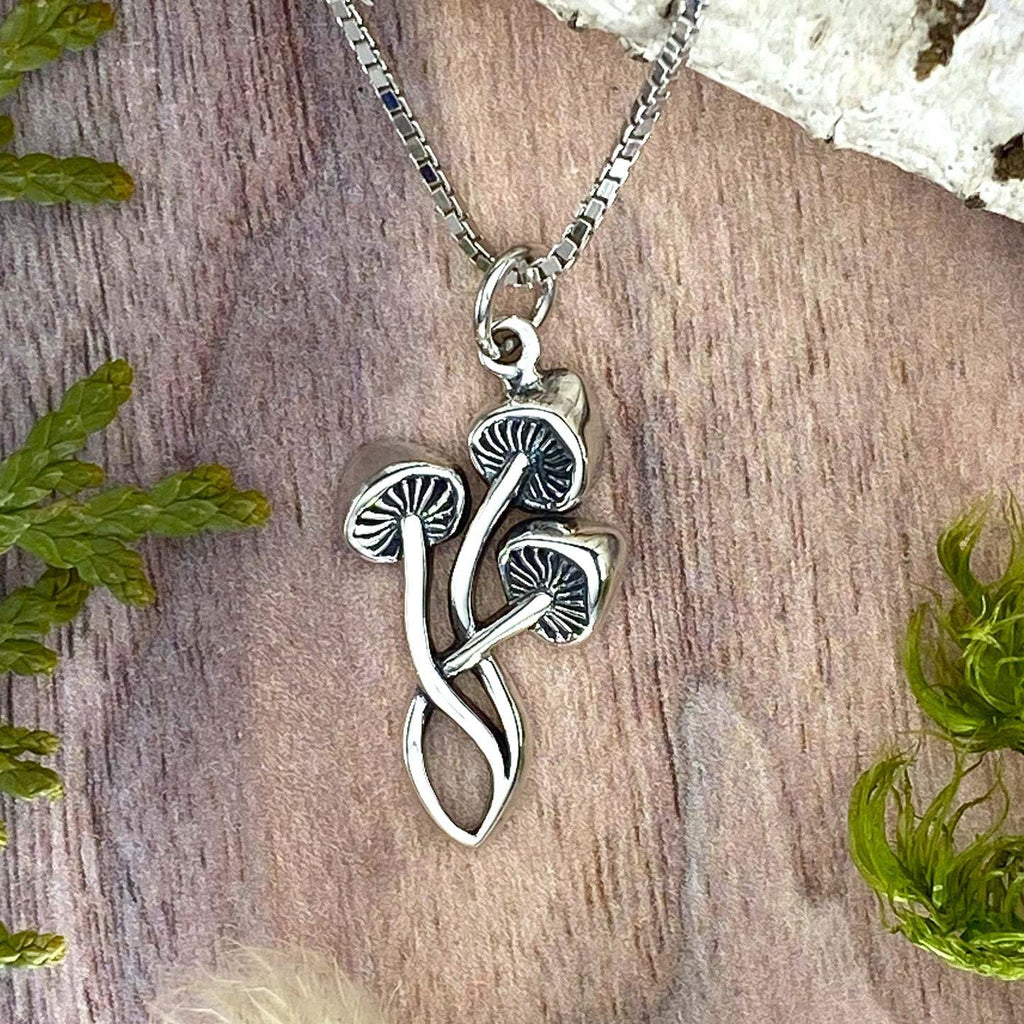 Stunning Necklace for Daily Wear