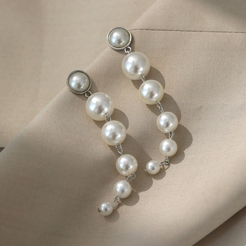 Classic Pearl Earring with Timeless Appeal