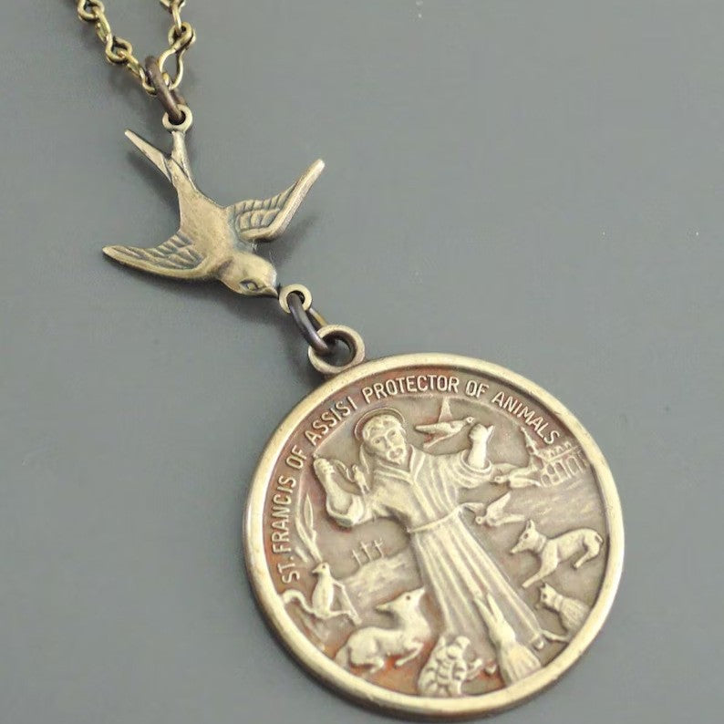 Stunning Necklace for Daily Wear