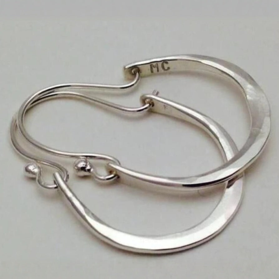 Charming Silver Earring for Any Occasion