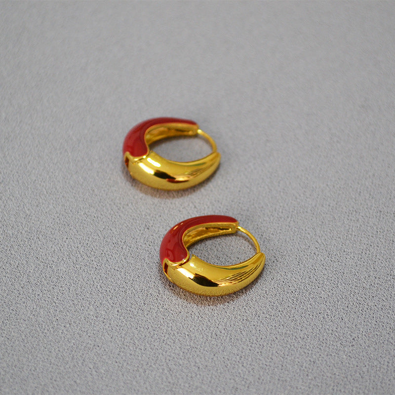 Charming Gold Earring for Any Occasion