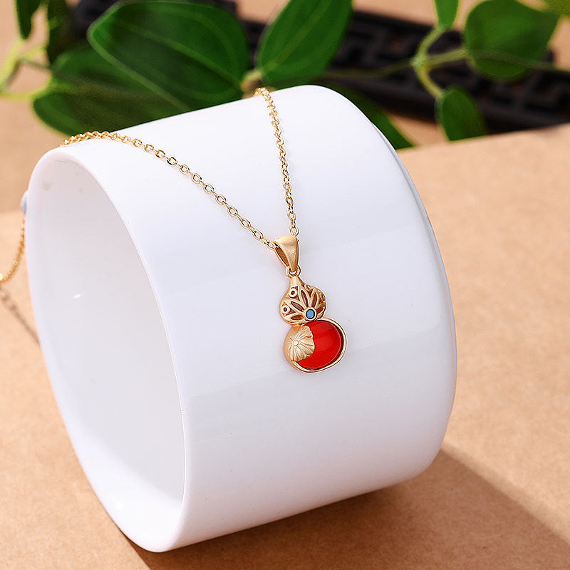 Charming Gold Necklace for Any Occasion