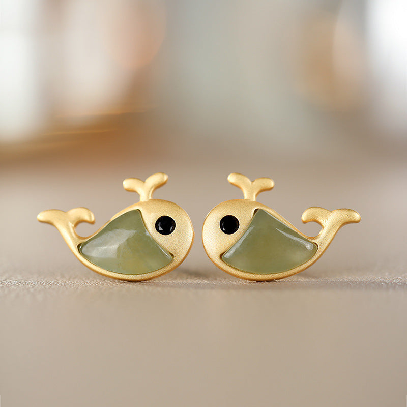 Classic Gold Earring with Timeless Appeal