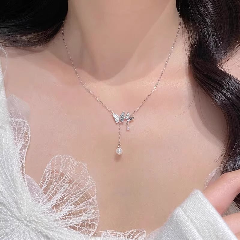 Classic Pearl Necklace with Timeless Appeal