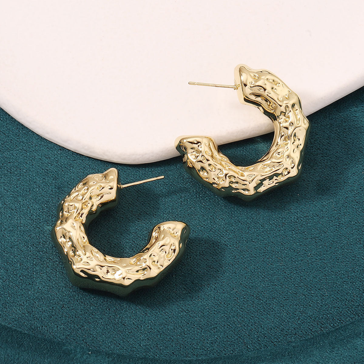 Classic Earring with Timeless Appeal
