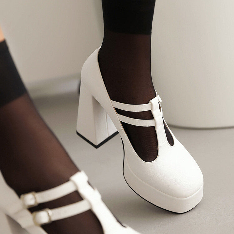 Graceful Orthopedic Sandals for Modern Look