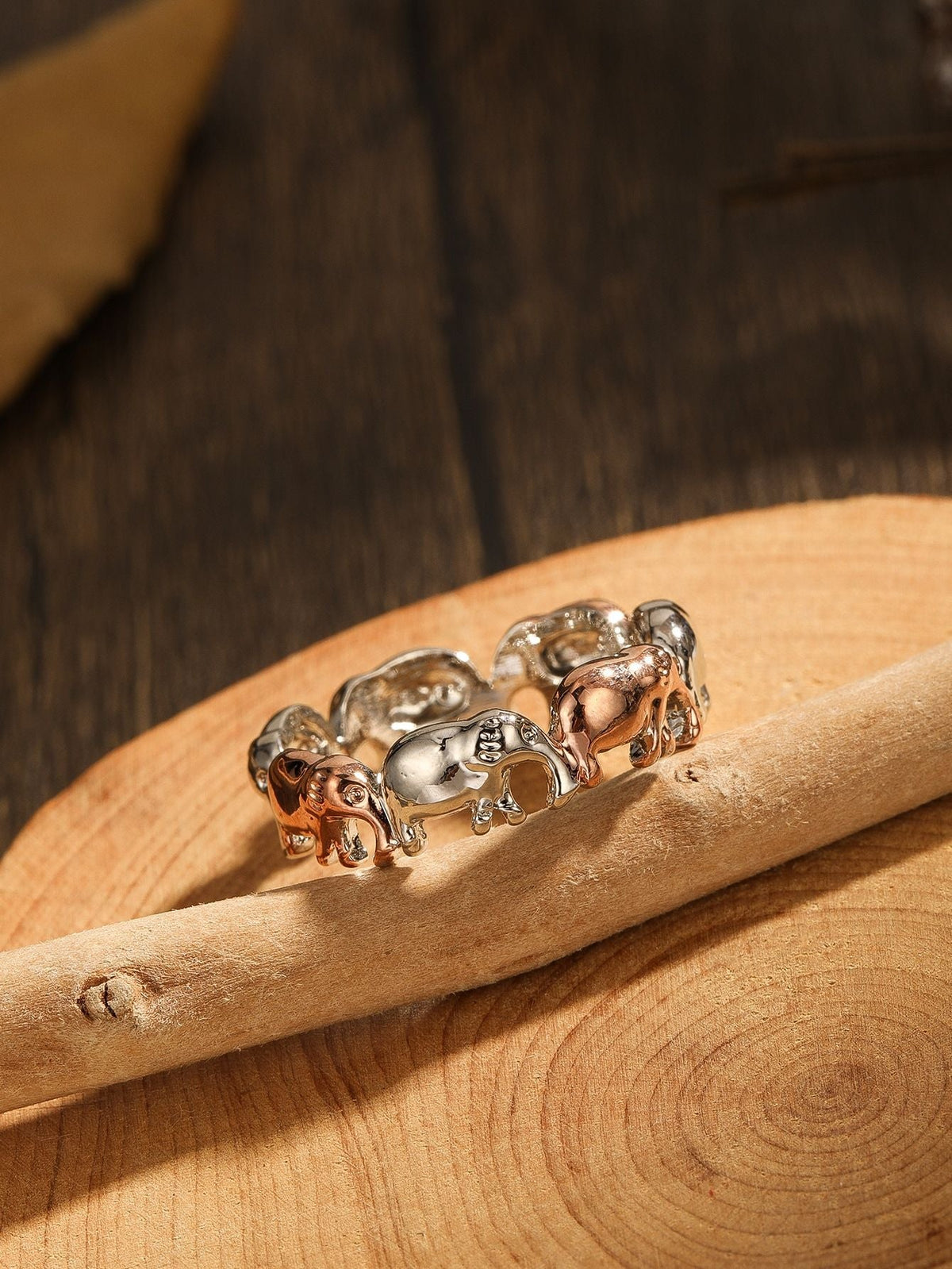 Stunning Gold Ring for Daily Wear