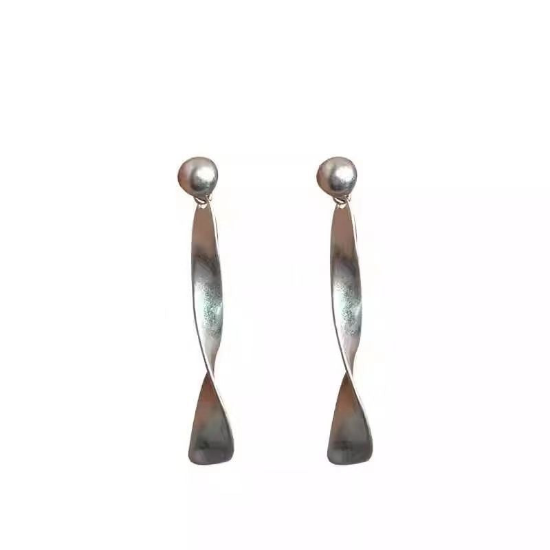 Stunning Silver Earring for Daily Wear
