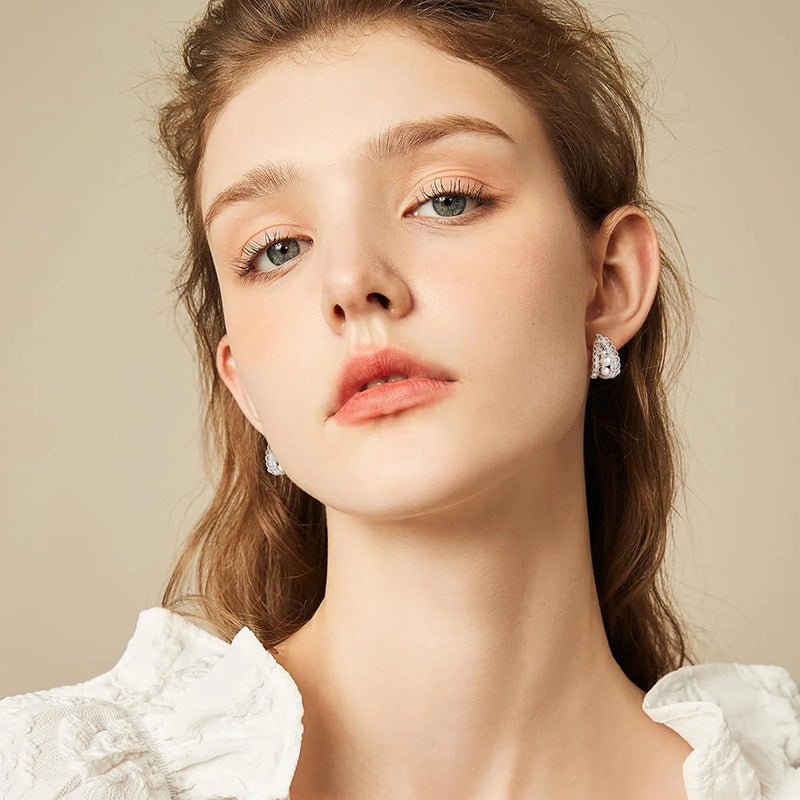 Romantic Silver Earring for Special Moments