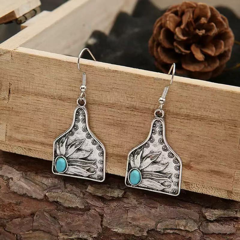Charming Earring for Any Occasion