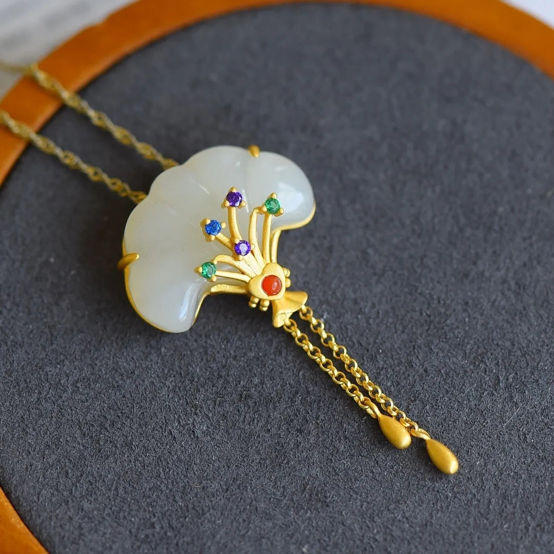 Beautiful Silver Necklace with Unique Style