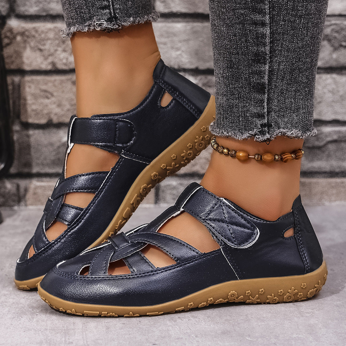 Chic Orthopedic Sandals with Unique Design