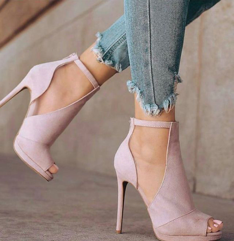 Graceful Orthopedic Sandals for Modern Look